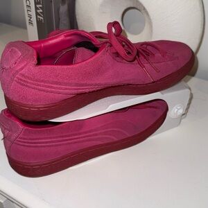 Vibrant Pink Low-Top Sneakers with Gum Sole